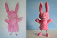 Elle transforme les dessins d’enfants…en peluches !